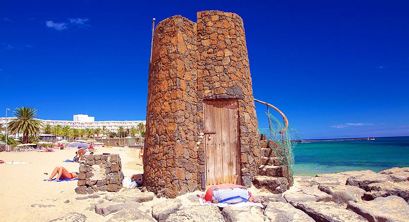 costateguise-Las-Cucharas-Beach