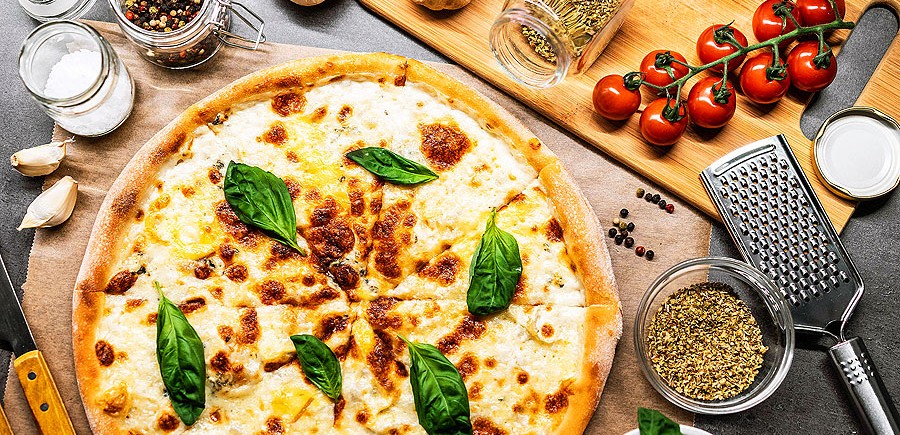 quattro-formaggi-pizza